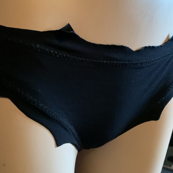 BOYS + ARROWS black bikini - Picture 7 of 16